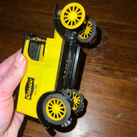 Otasco Replica 1918 Coin Bank Ford Model Truck Vintage Collectable - Picture 10 of 13